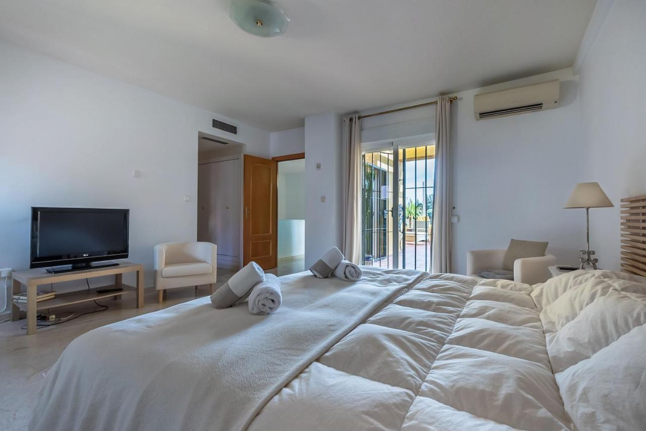 Apartamento Duplex Los Cartujanos I มาร์เบยา ภายนอก รูปภาพ